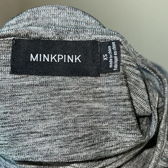 EUC MINKPINK Cold Shoulder Sweater XS - Picture 3 of 3